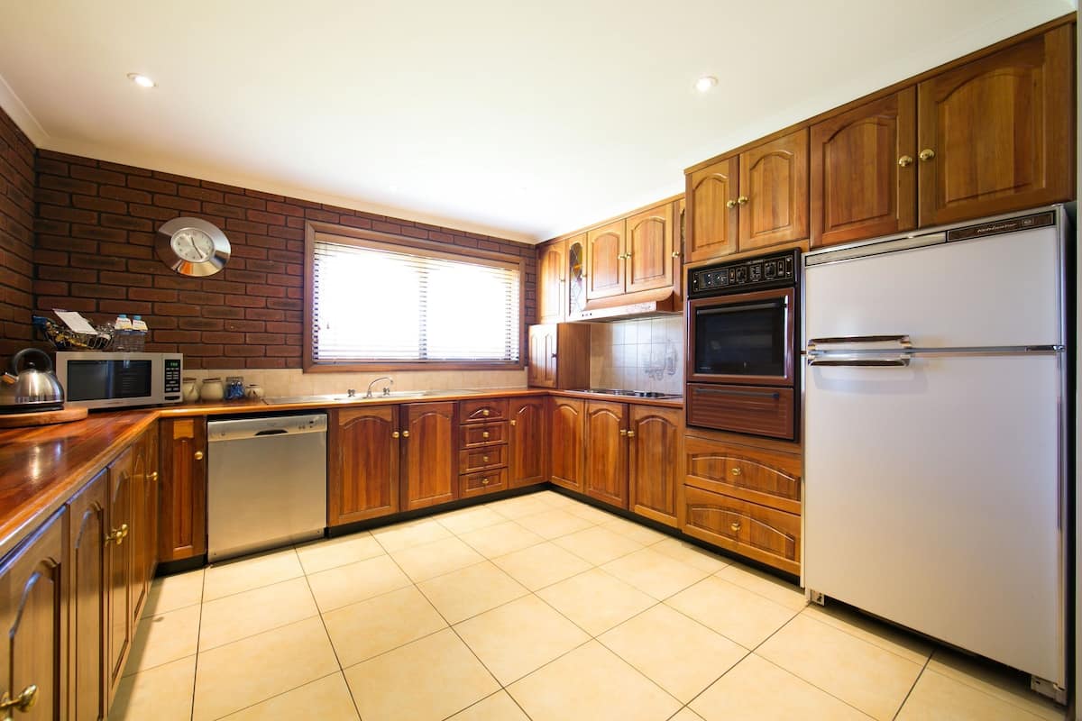 suite, 3 bedrooms | private kitchen | fridge, coffee/tea maker, electric kettle