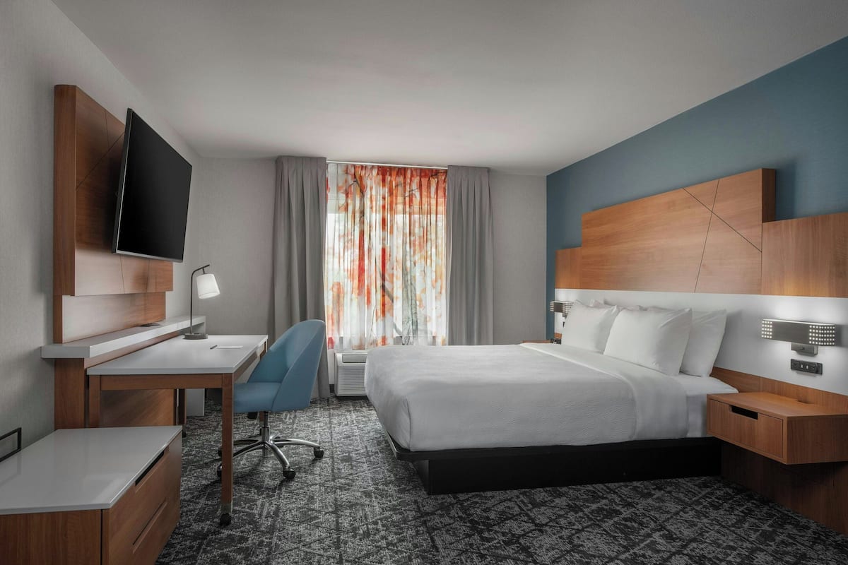 Estudio, 1 cama King size y sofá cama | Cunas gratuitas, wifi gratis y ropa de cama