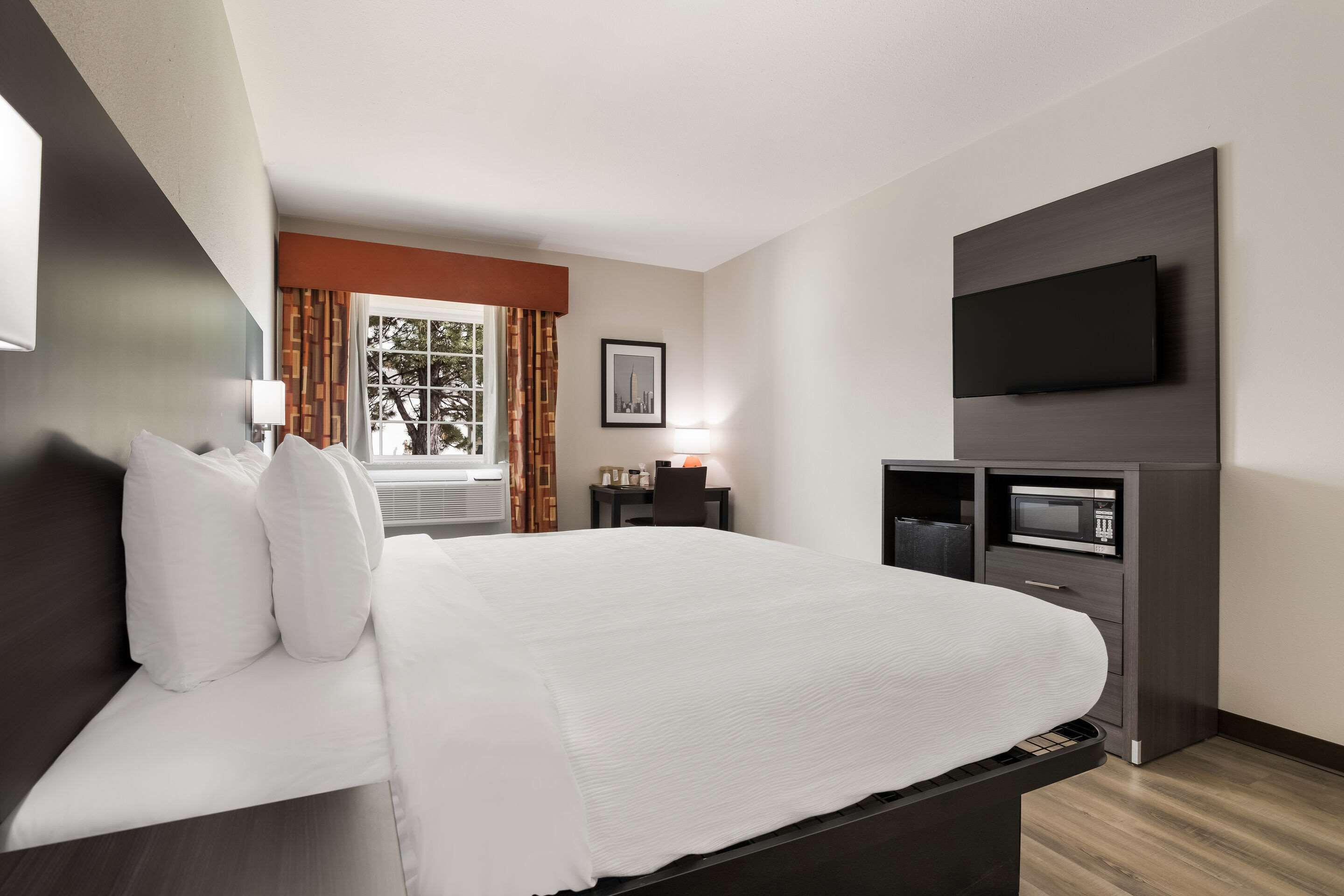 Foto - Quality Suites Tulsa I-44