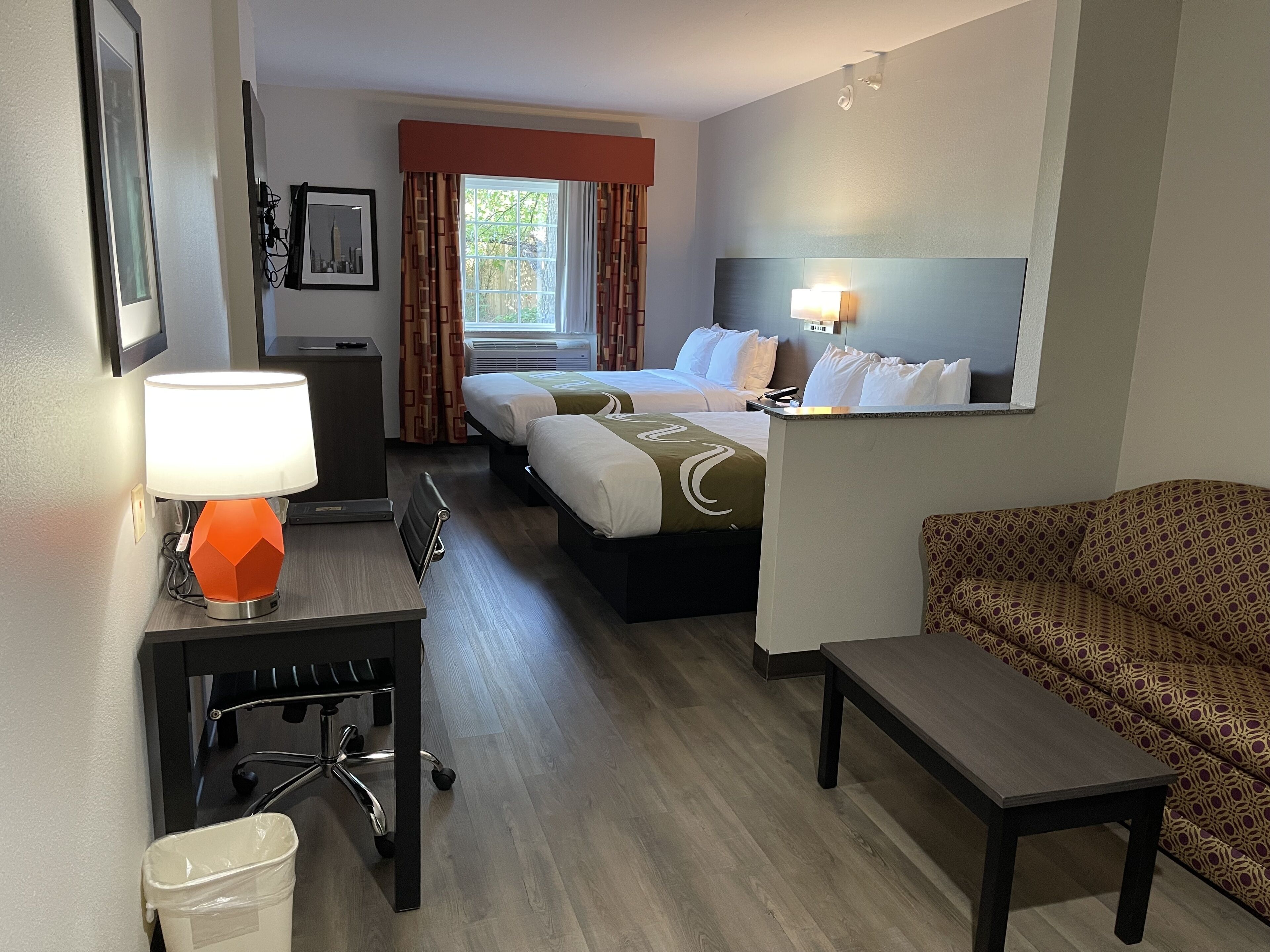 Foto - Quality Suites Tulsa I-44