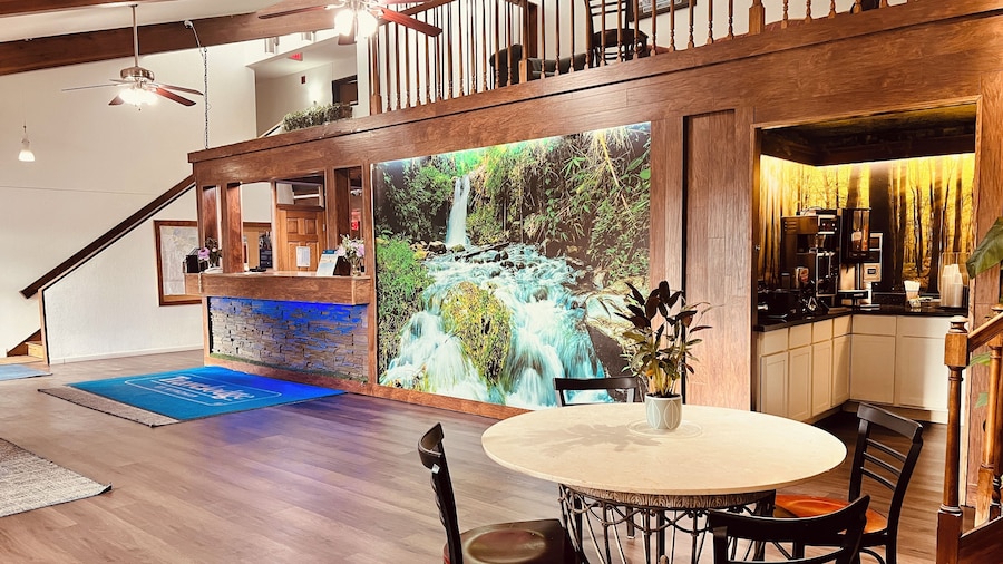Travelodge by Wyndham Valleyfair Shakopee