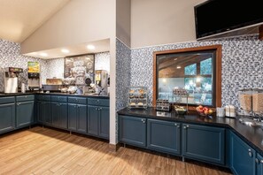 Desayuno continental gratuito y diario