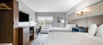 AmericInn by Wyndham Hutchinson