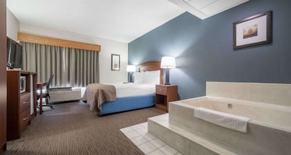 AmericInn by Wyndham Hutchinson