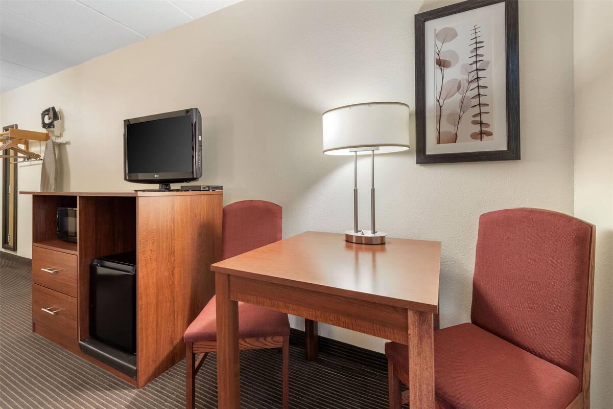 standard room, 1 queen bed, accessible, refrigerator & microwave | desk, laptop workspace, soundproofing, iron/ironing board