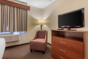 Suite, 1 King Bed, Non Smoking, Refrigerator & Microwave (with Sofabed)