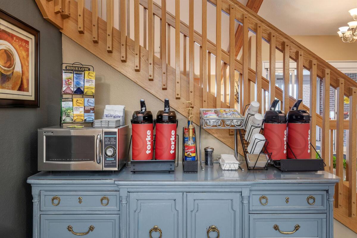 free daily continental breakfast