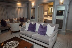 Suite, 1 King Bed, Non Smoking | 1 bedroom, desk, iron/ironing board, free cribs/infant beds