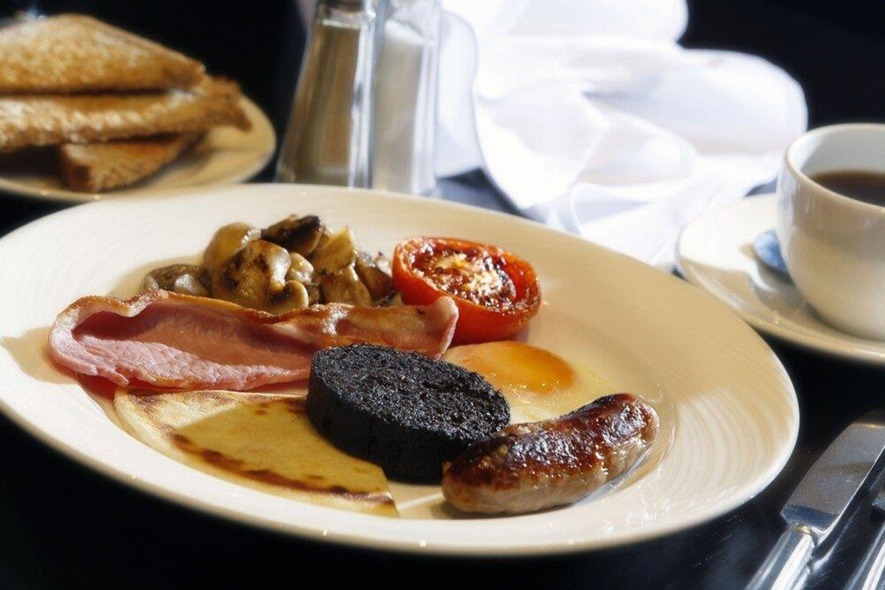 daily full breakfast (gbp 15.00 per person)