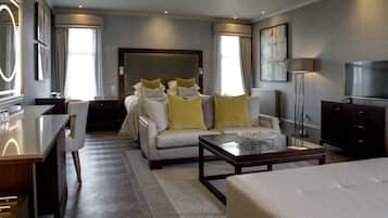 Suite, 1 King Bed, Non Smoking | Desk, iron/ironing board, free cots/infant beds, rollaway beds