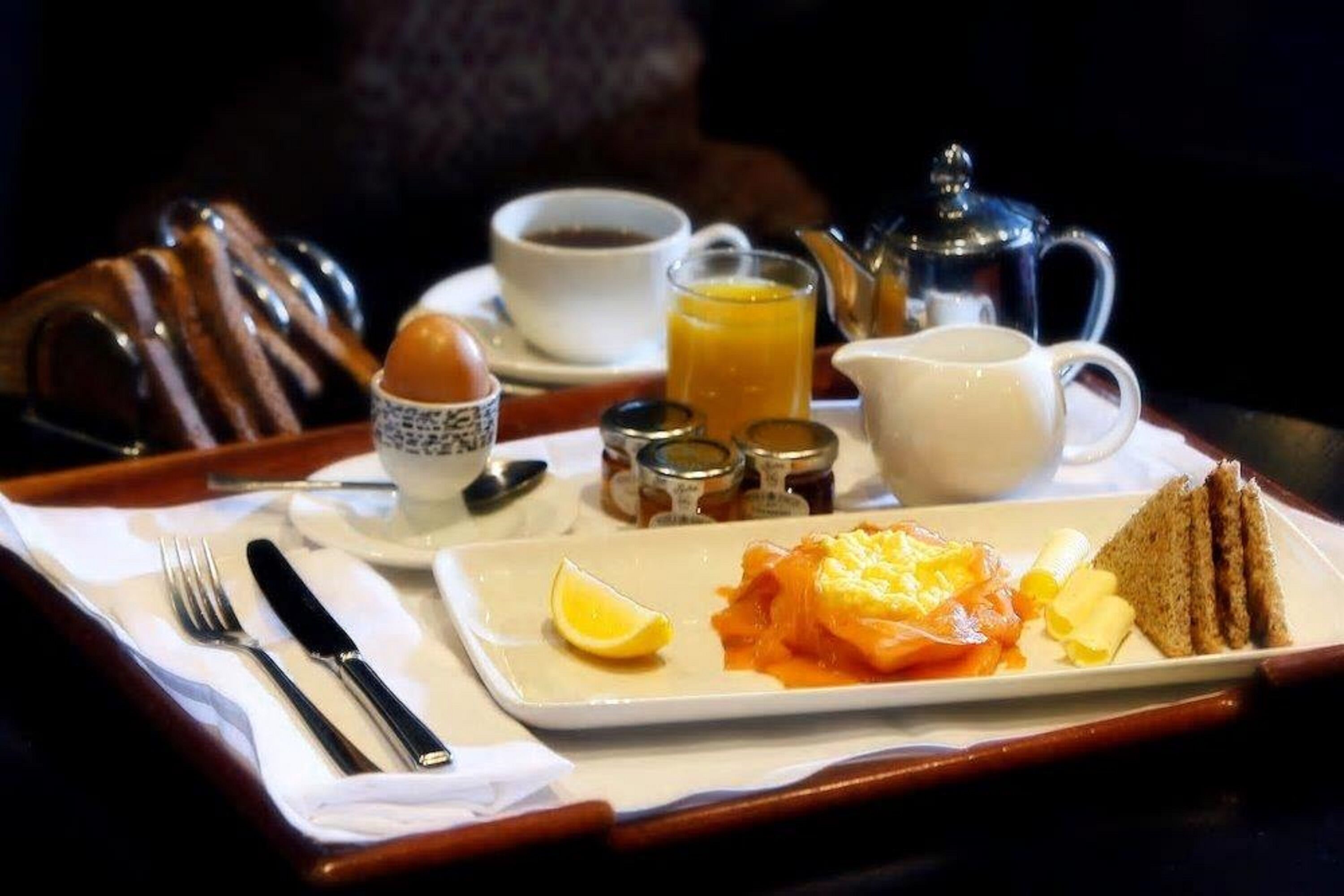 daily full breakfast (gbp 15.00 per person)