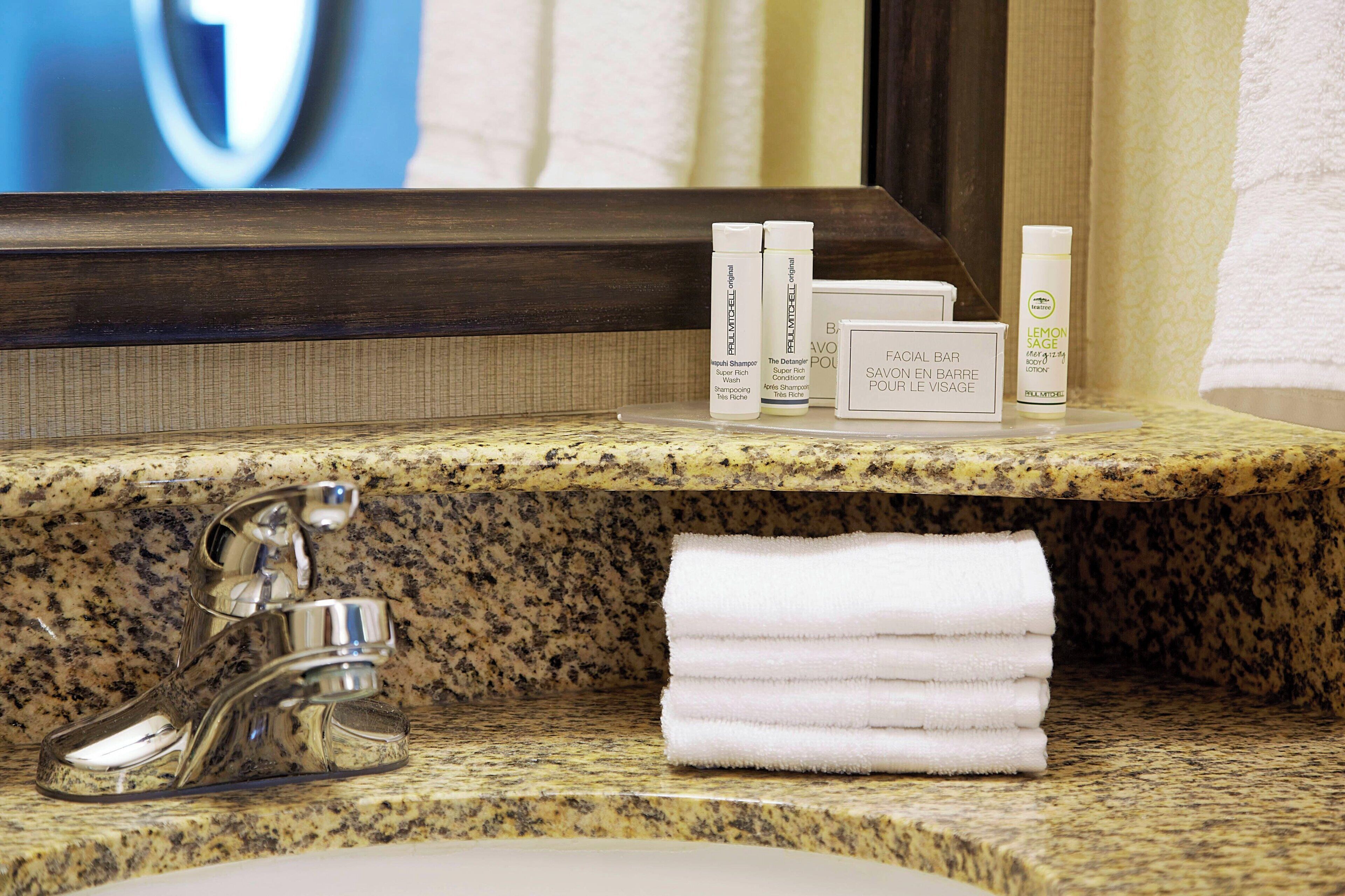 combined shower/bathtub, free toiletries, hair dryer, towels