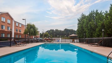 Seasonal outdoor pool