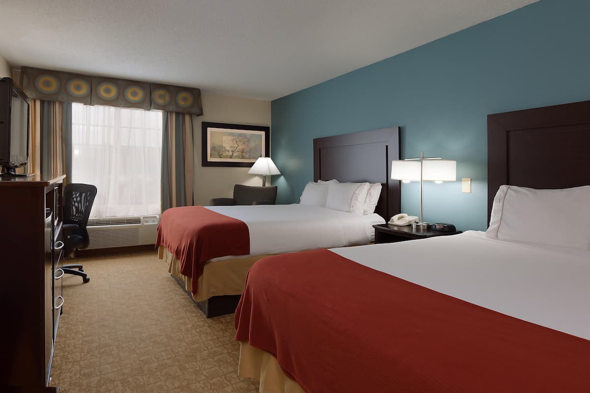 In-room safe, desk, iron/ironing board, free WiFi