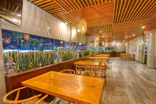 Holiday Inn Convention Center by IHG