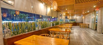 Holiday Inn Convention Center by IHG