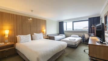 Standard Room, 1 Double Bed with Sofa bed | Desk, blackout curtains, soundproofing, iron/ironing board