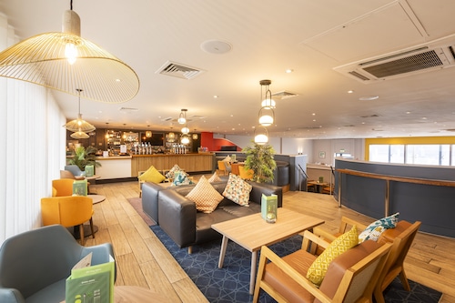 Holiday Inn Cardiff City Centre by IHG