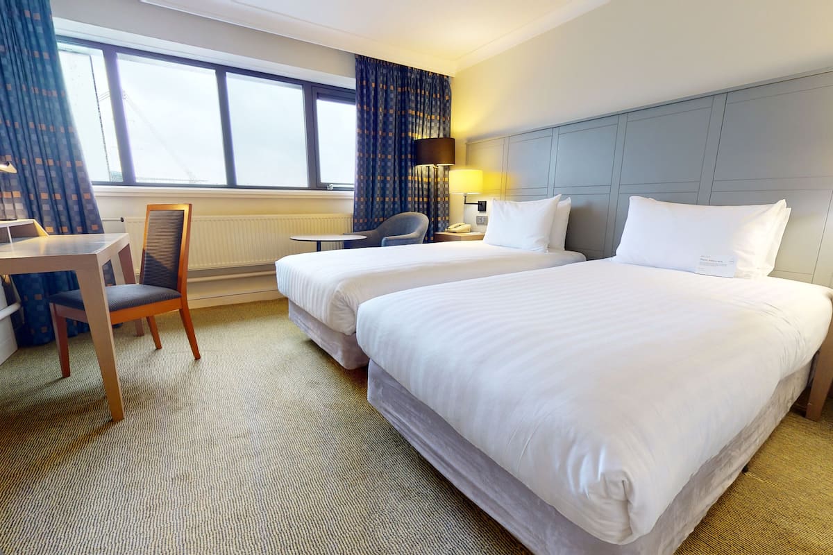 standard room, 2 single beds | 1 bedroom, desk, blackout curtains, soundproofing