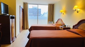 Superior-Doppelzimmer | Hochwertige Bettwaren, Schreibtisch, Verdunkelungsvorhänge