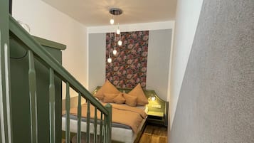 Deluxe-Studio | Zimmersafe, Schreibtisch, laptopgeeigneter Arbeitsplatz