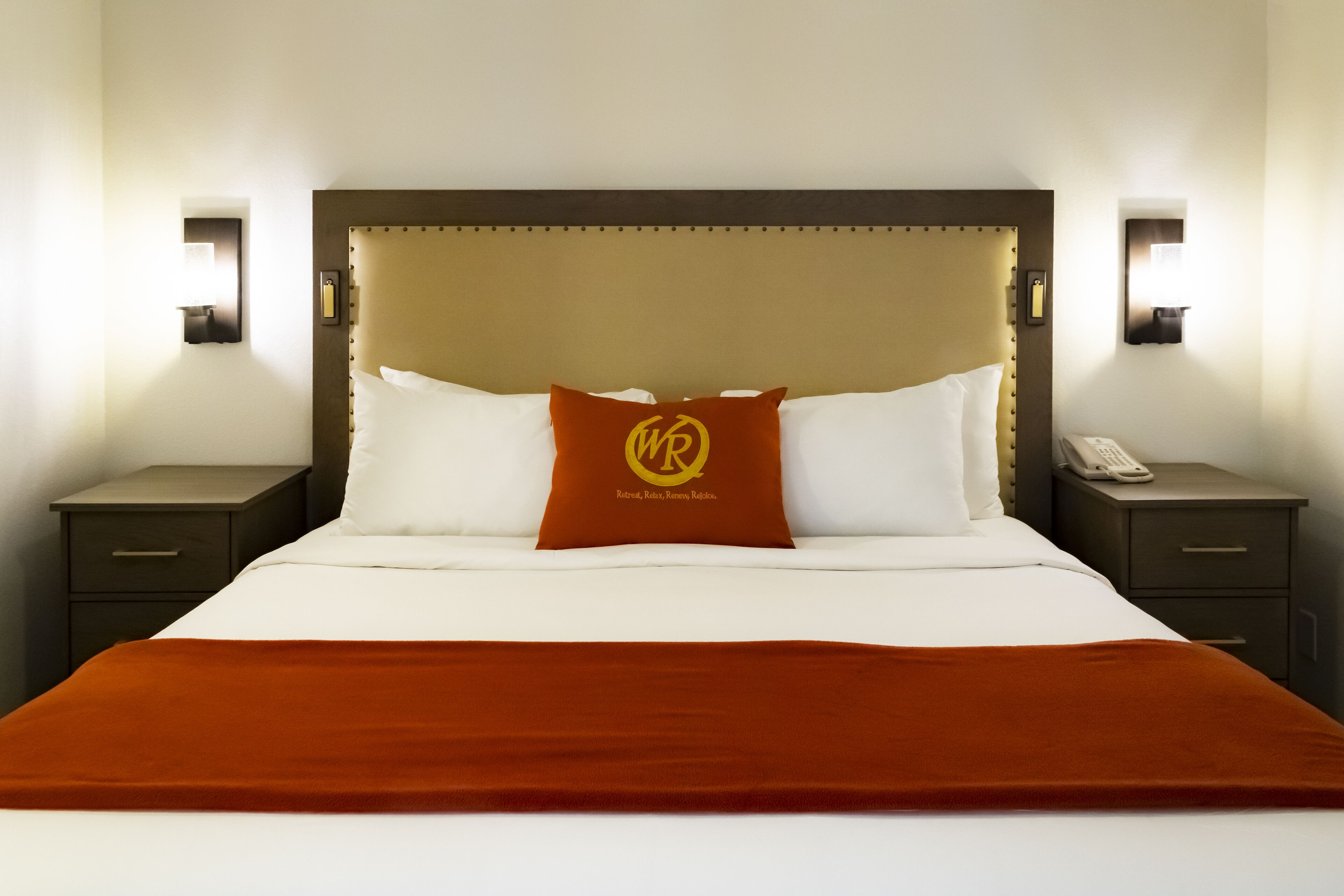 deluxe villa, 1 bedroom | hypo-allergenic bedding, in-room safe, iron/ironing board