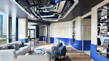 Club-sviitti, 1 makuuhuone, tupakointi kielletty | 1 makuuhuone, egyptinpuuvillaiset lakanat, ylelliset vuodevaatteet