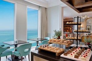 Deluxe Room, 1 King Bed, Balcony | Property amenity