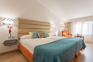 Double or Twin Room | Premium bedding, minibar, in-room safe, desk - Hotel Izan Trujillo (Trujillo)