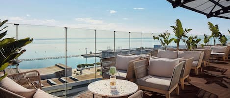 Lunch and dinner served, Mediterranean cuisine