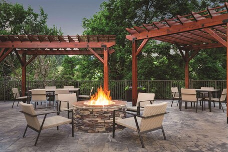 Country Inn Suites by Radisson, Pigeon Forge South, TN - Image 1