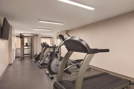 Country Inn Suites by Radisson, Pigeon Forge South, TN - Image 14