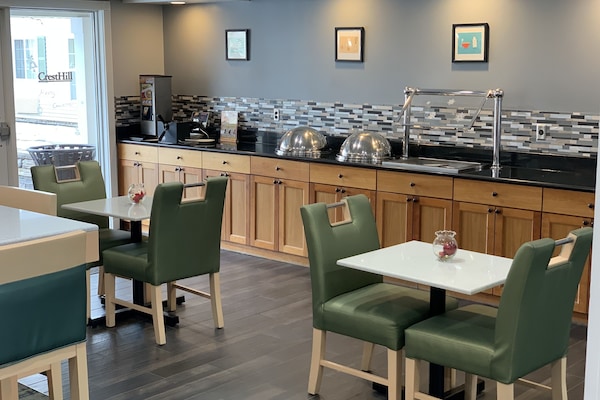 Free daily buffet breakfast