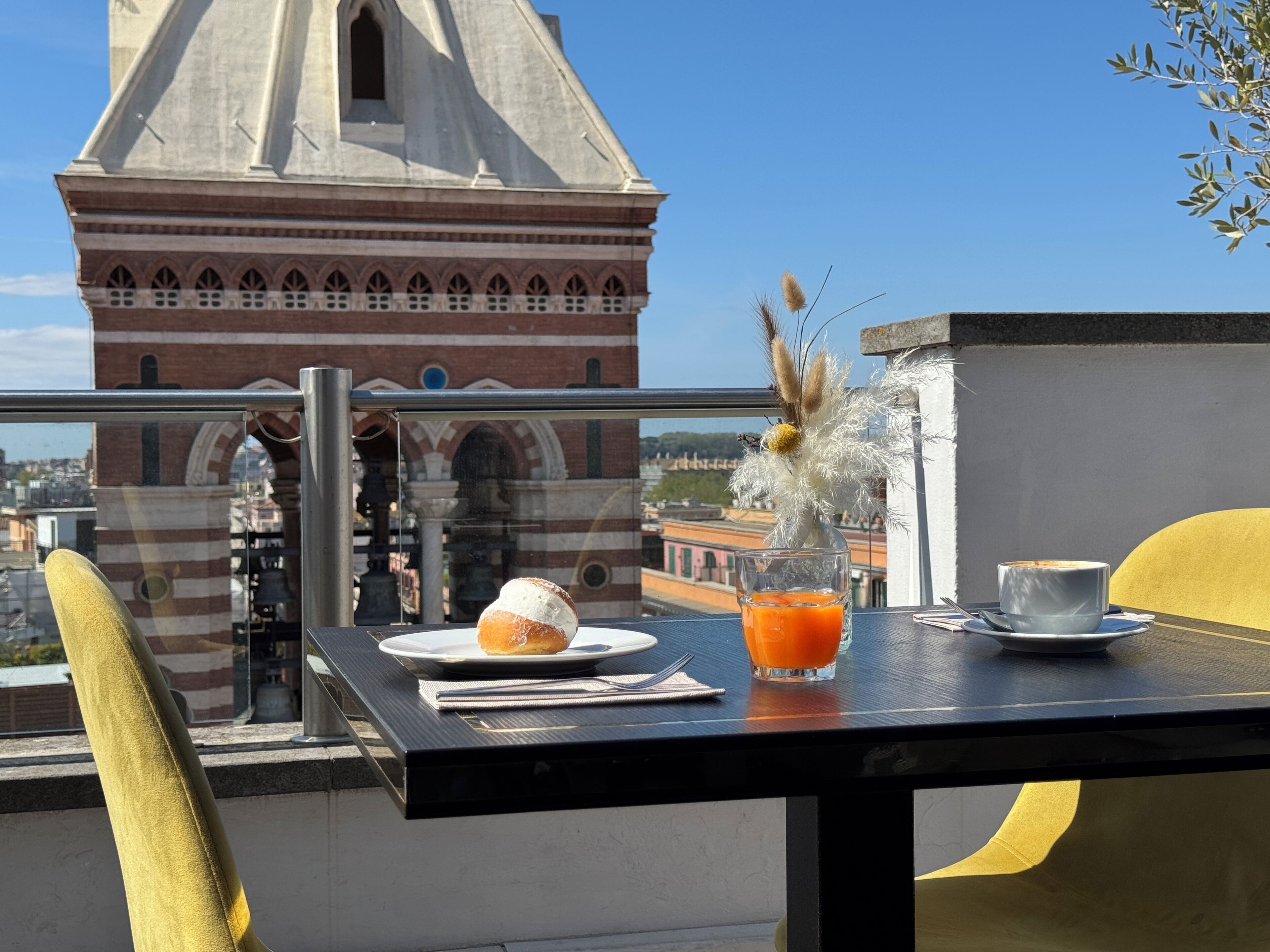 Daily buffet breakfast (EUR 15 per person)