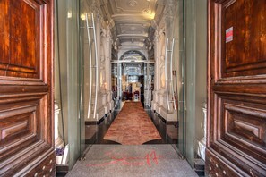 Entrada al alojamiento