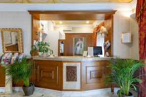 Check-in/check-out kiosk