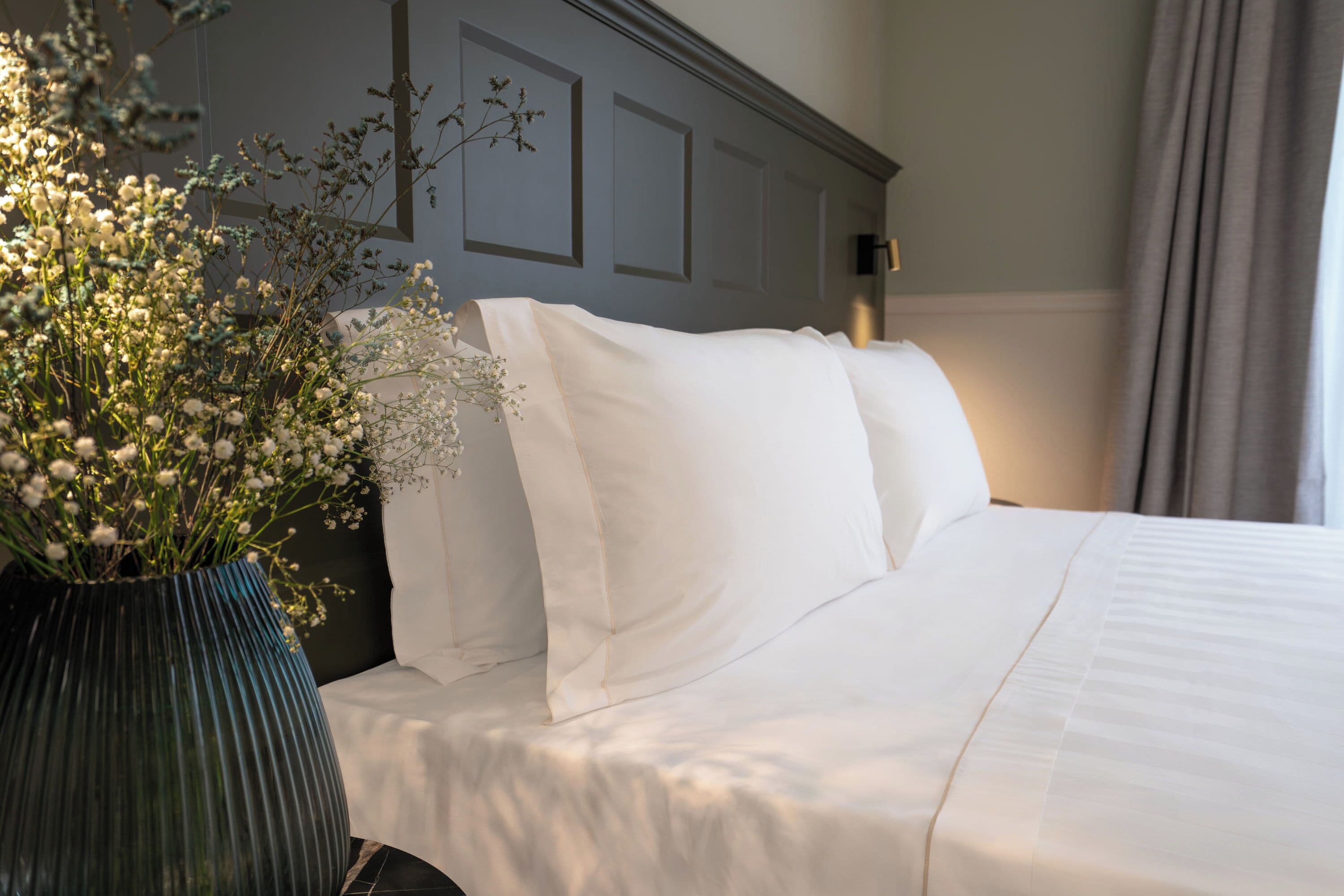 Family Room | Premium bedding, minibar, in-room safe, desk