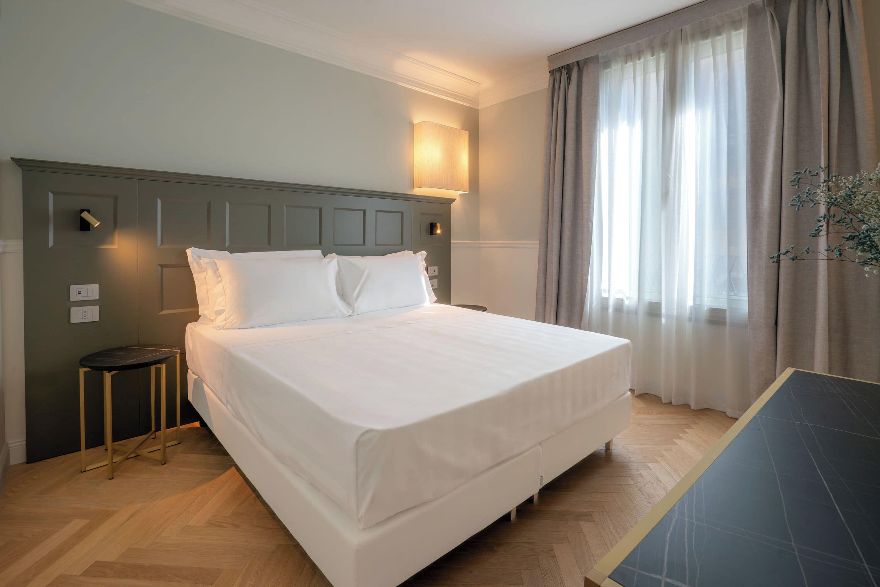 Classic Room | Premium bedding, minibar, in-room safe, desk