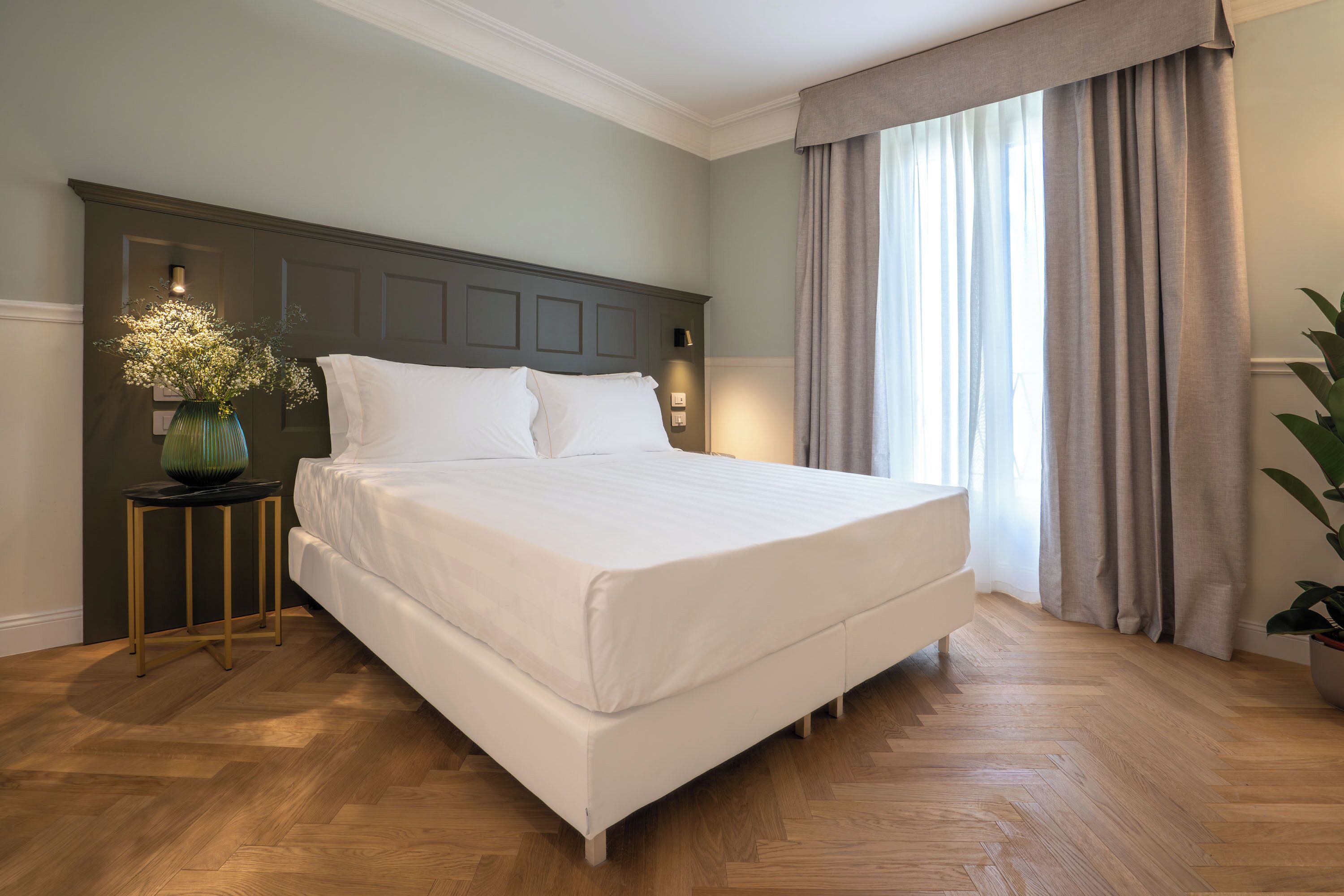 Family Room | Premium bedding, minibar, in-room safe, desk