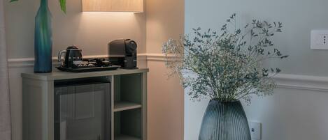 Classic Room | Premium bedding, minibar, in-room safe, desk