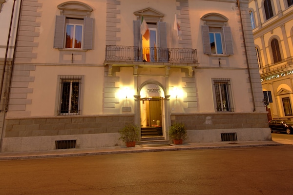 Front of property - evening/night