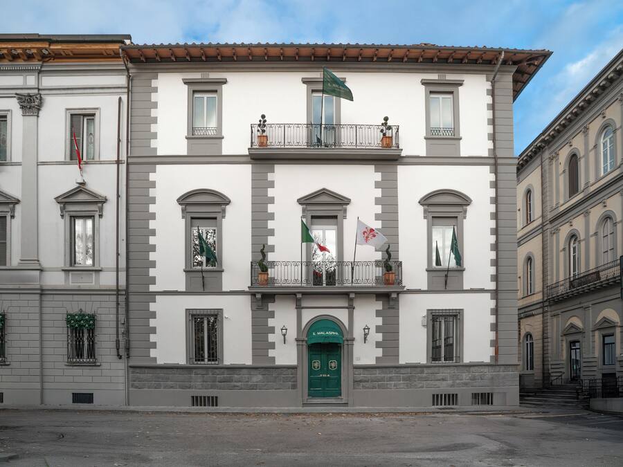 Front of property – evening/night