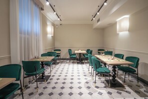 Free daily buffet breakfast  - Il Malaspina (Florence)