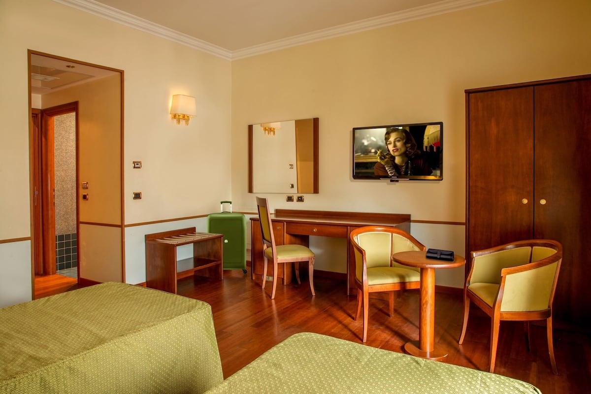 1 habitación, minibar, caja de seguridad en la habitación y escritorio