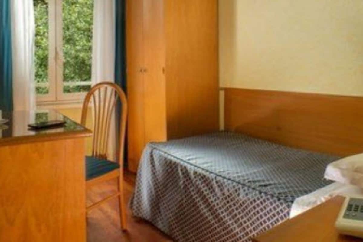 1 habitación, minibar, caja de seguridad en la habitación y escritorio