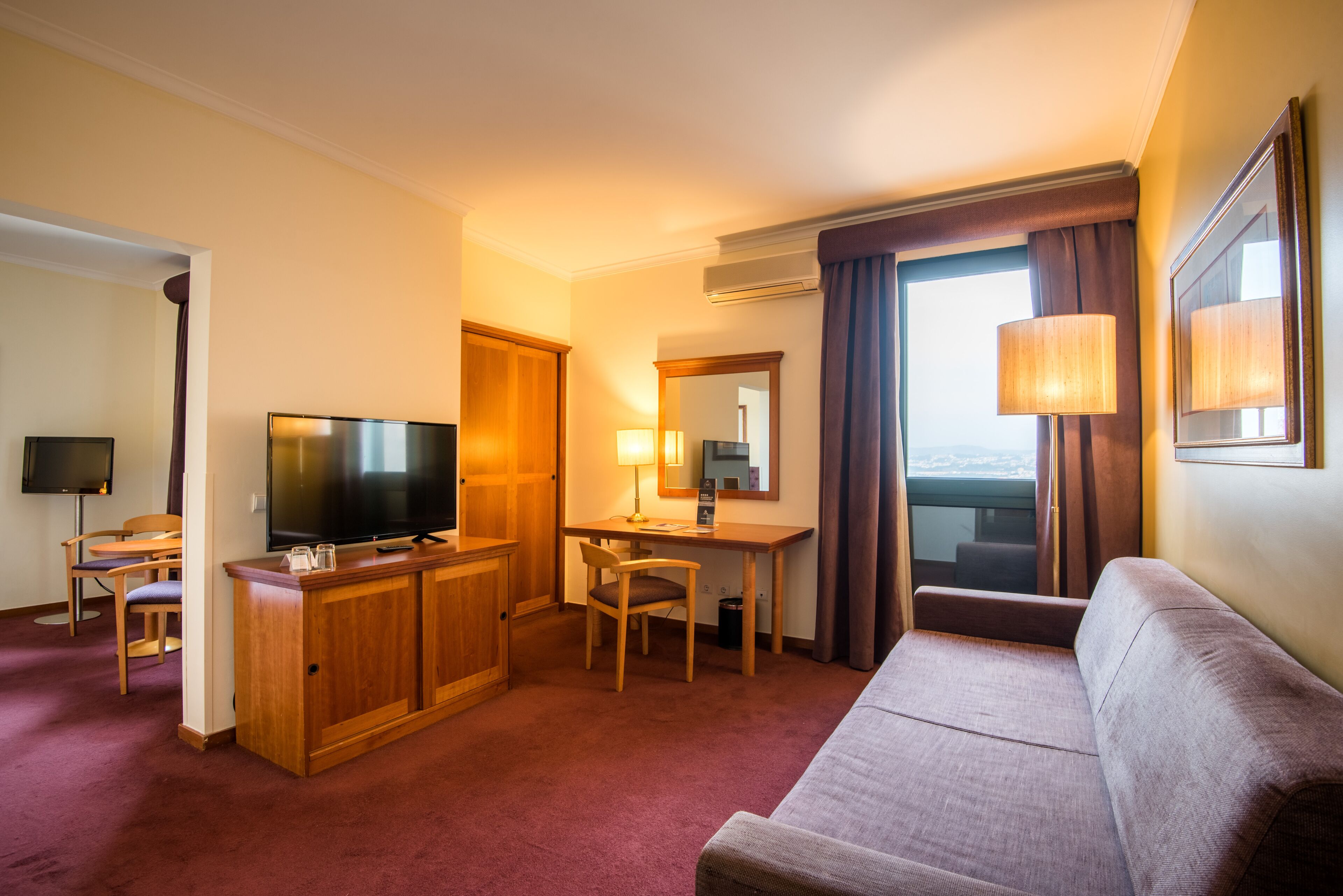 1 bedroom, minibar, desk, blackout curtains