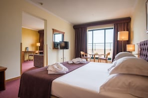 Minibar, desk, blackout curtains, free WiFi