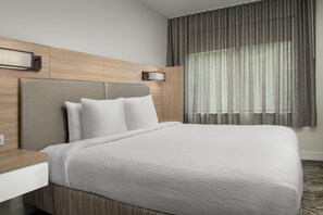 Premium bedding, down duvets, in-room safe, desk - SpringHill Suites by Marriott Atlanta Buford/Mall of Georgia (Buford)