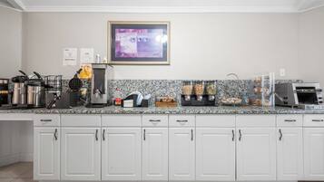 Free daily continental breakfast