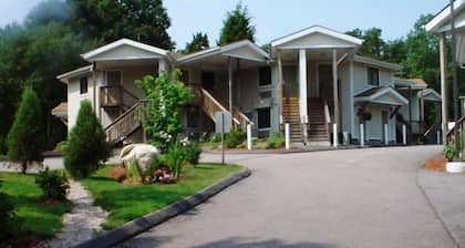 Cedar Park Whirlpool Suites